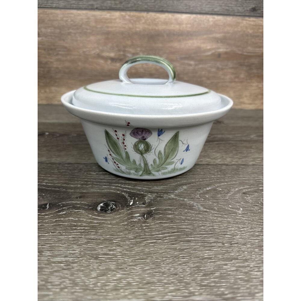 Buchan THISTLEWARE Stoneware 1.5 Qt Round Covered Casserole Dish